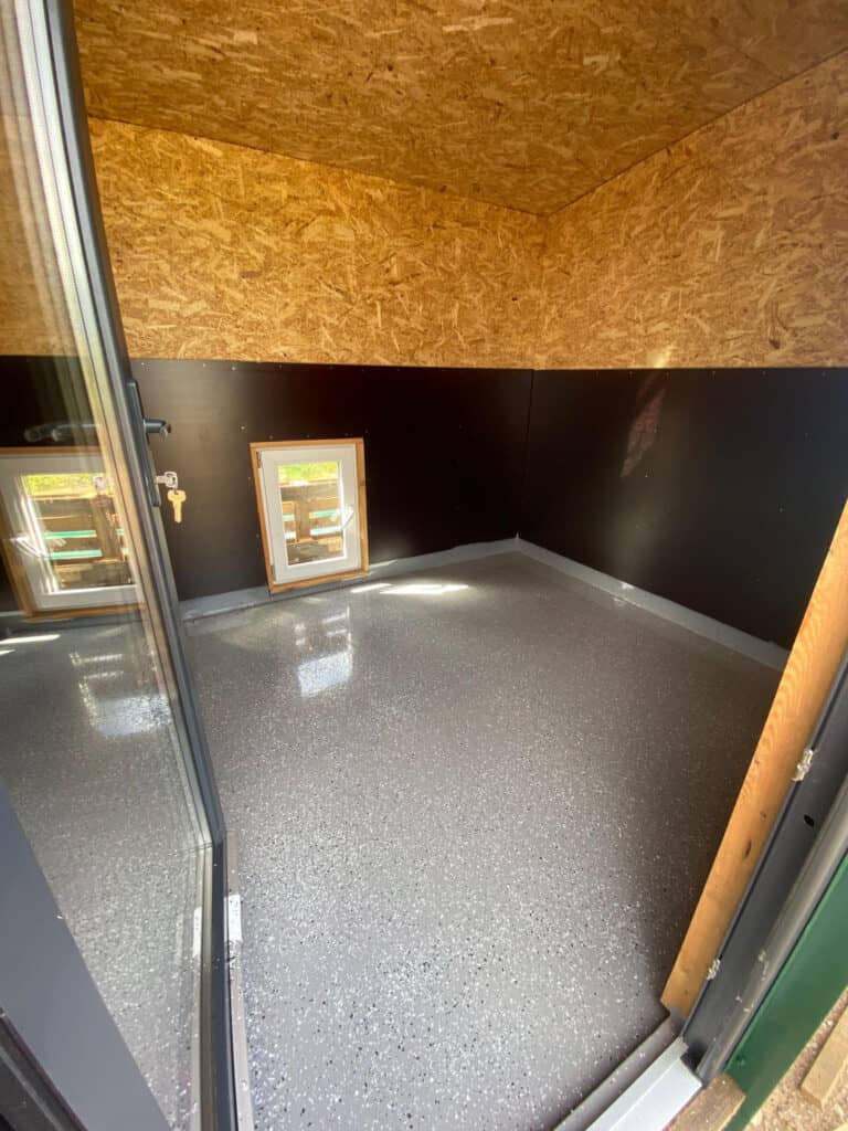 Lattiat uusiksi ylläriprojekti